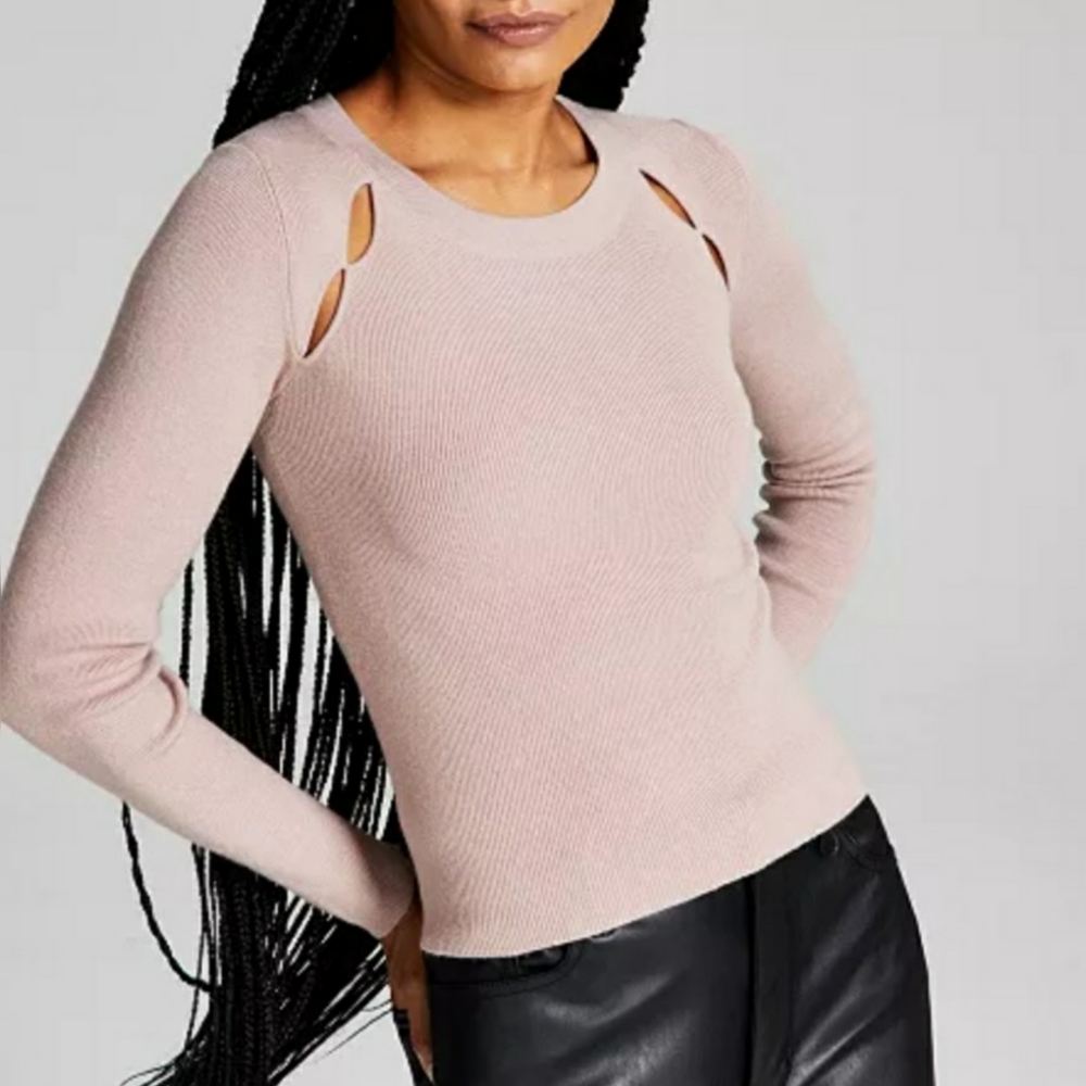 AND NOW THIS Cut Out Sphinx Ribbed Sweater